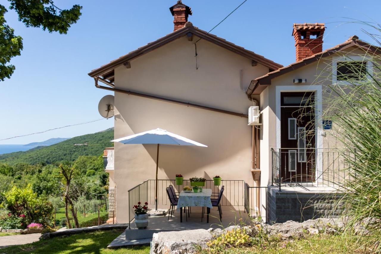 Apartman Danijela Zagorje Bagian luar foto