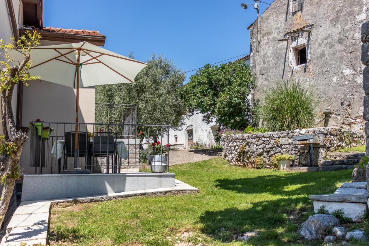 Apartman Danijela Zagorje Bagian luar foto